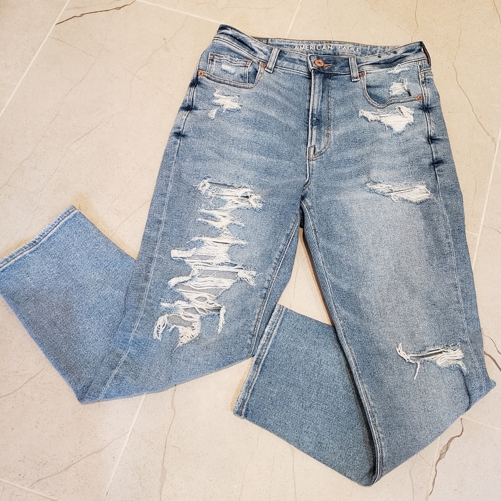 American Eagle Mom Jeans